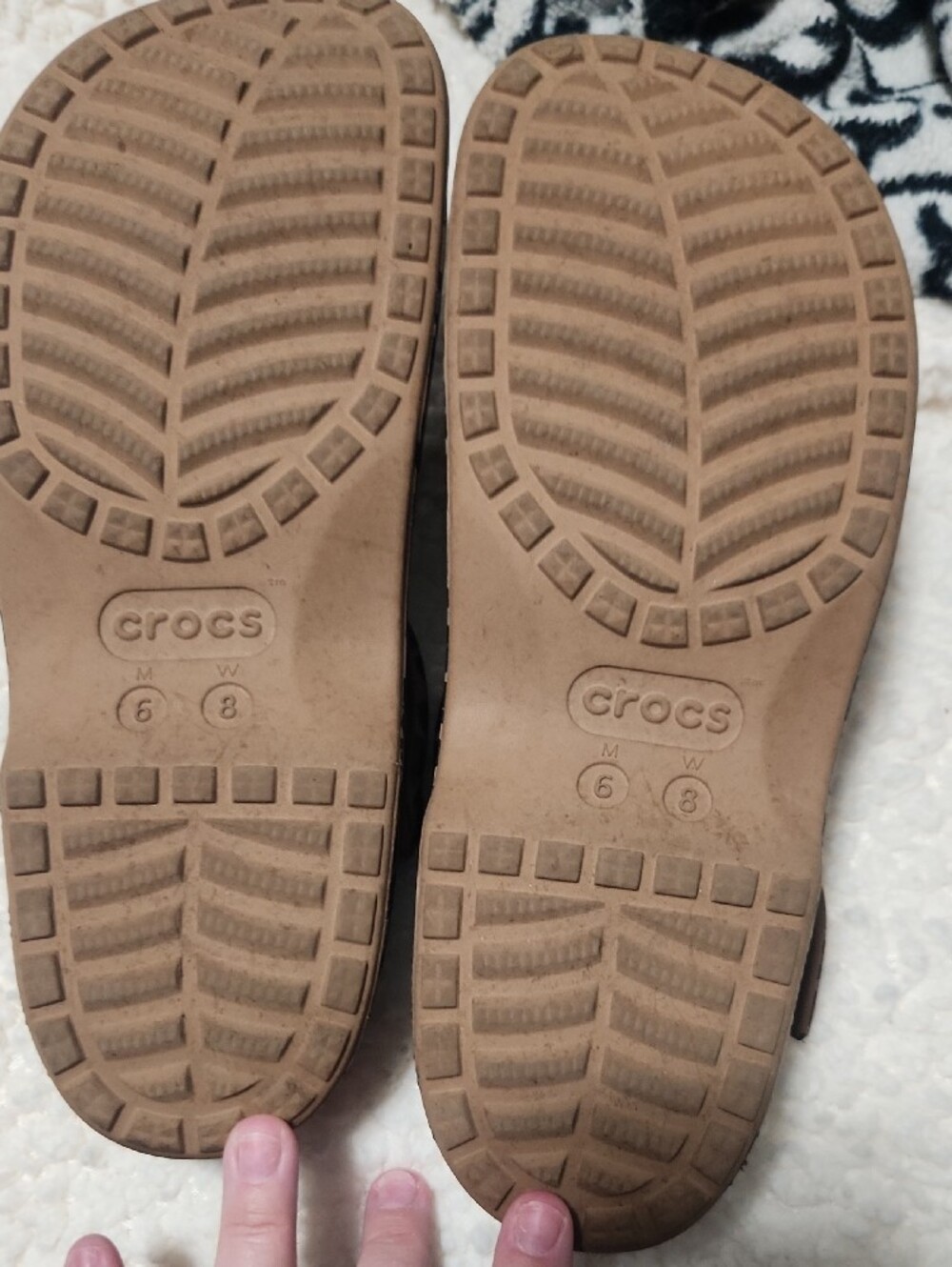 CROCS Leopard Print T-Strap Clog in Tan and Black - Picture 2 of 2